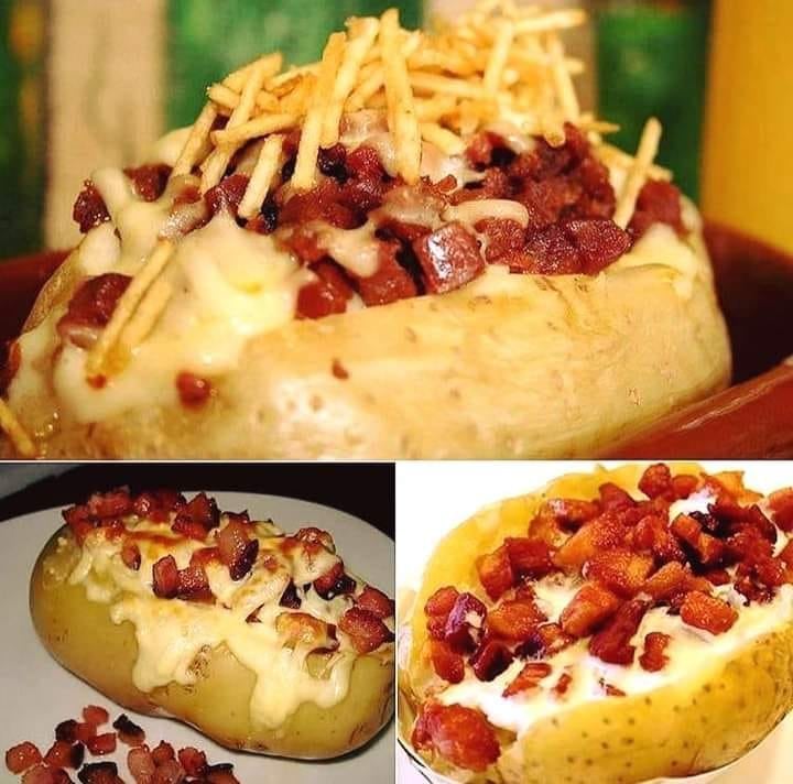 Batata Recheada Com Requeijão e Bacon