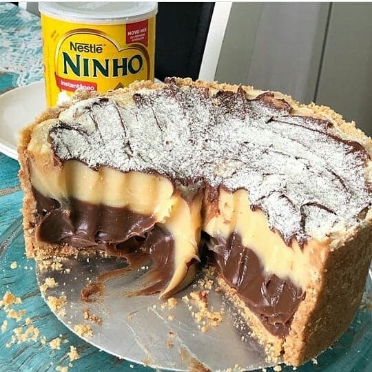 Torta trufada de leite Ninho