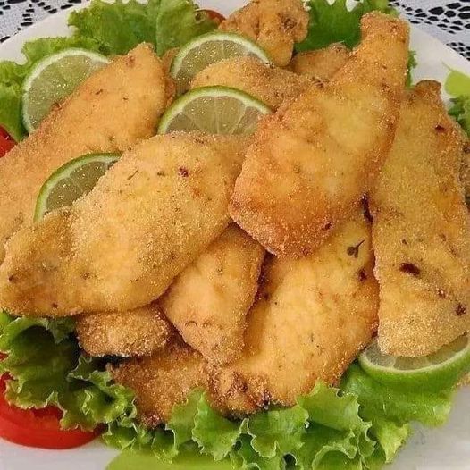 Filé de Pescada com Cebola Empanada