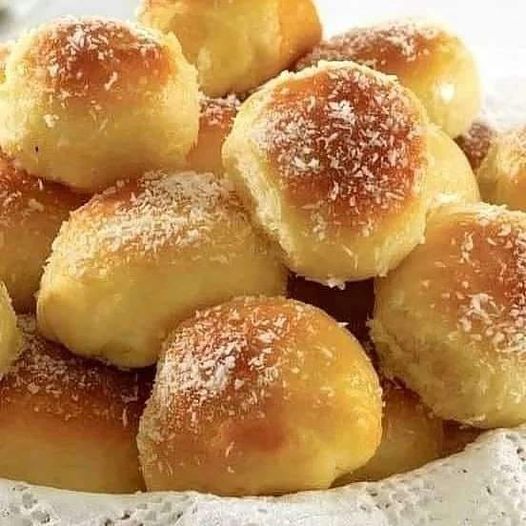 Pão Bolinha de Leite Condensado