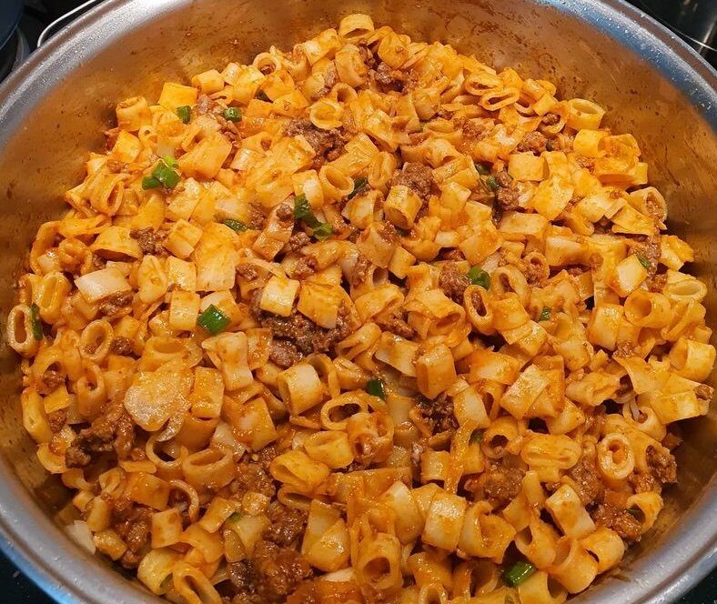 Macarrão de Padre com Carne Moída