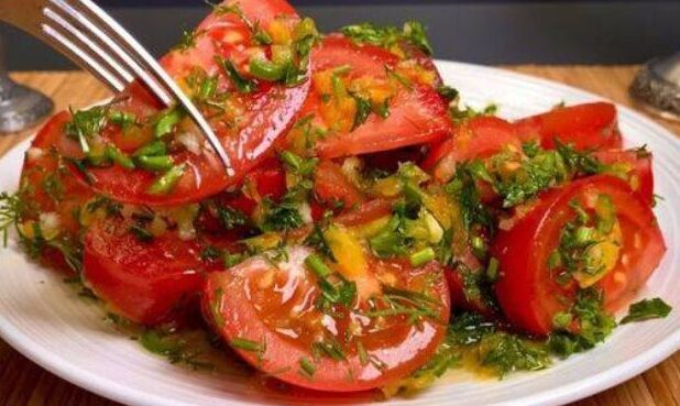 Salada de Tomate Marinado